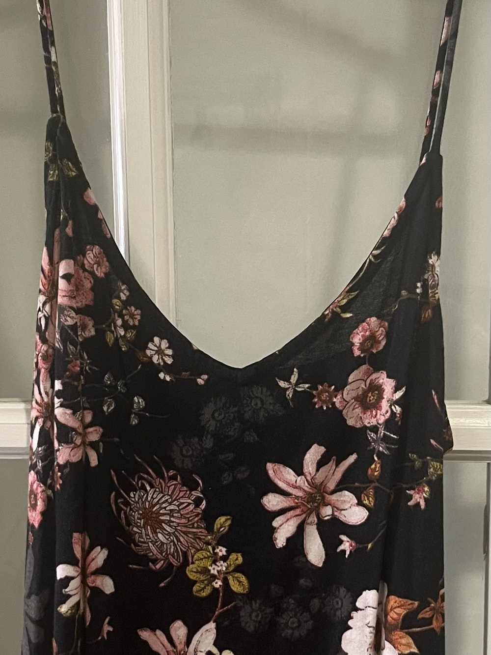 H&M Black Floral Spaghetti-Strap V-Neck Camisole